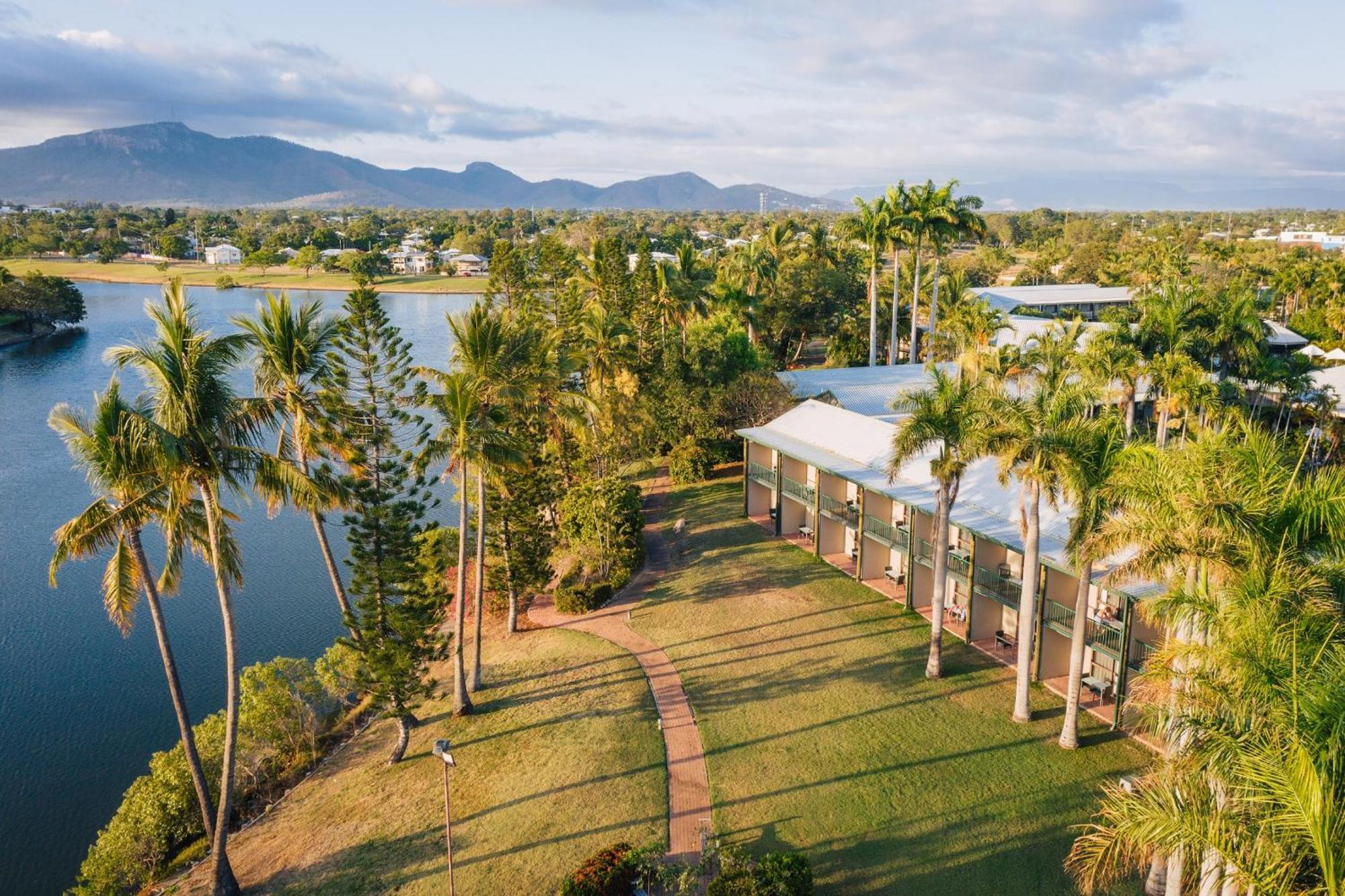 Mercure Townsville Exterior foto